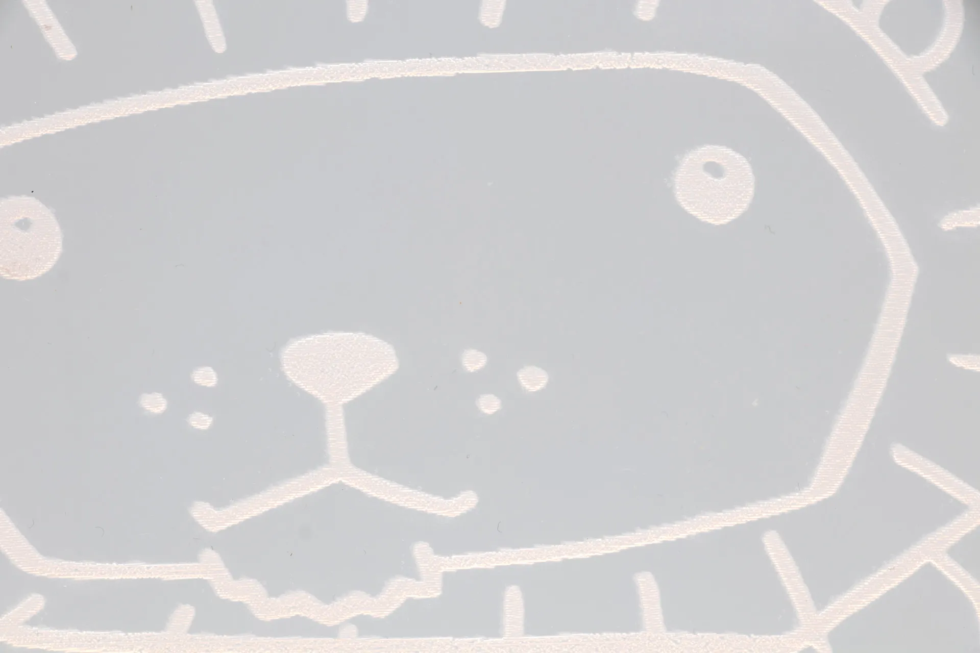 LED-beleuchteter Acryl-Aufsteller mit Löwenmotiv, montiert auf Holzsockel mit USB-Anschluss und Bedienelement für div.Farblichter– ideal als Nachtlicht oder Dekoration für Kinderzimmer mit zwei Ausführungen (ohne Gravur/mit individueller Gravur)