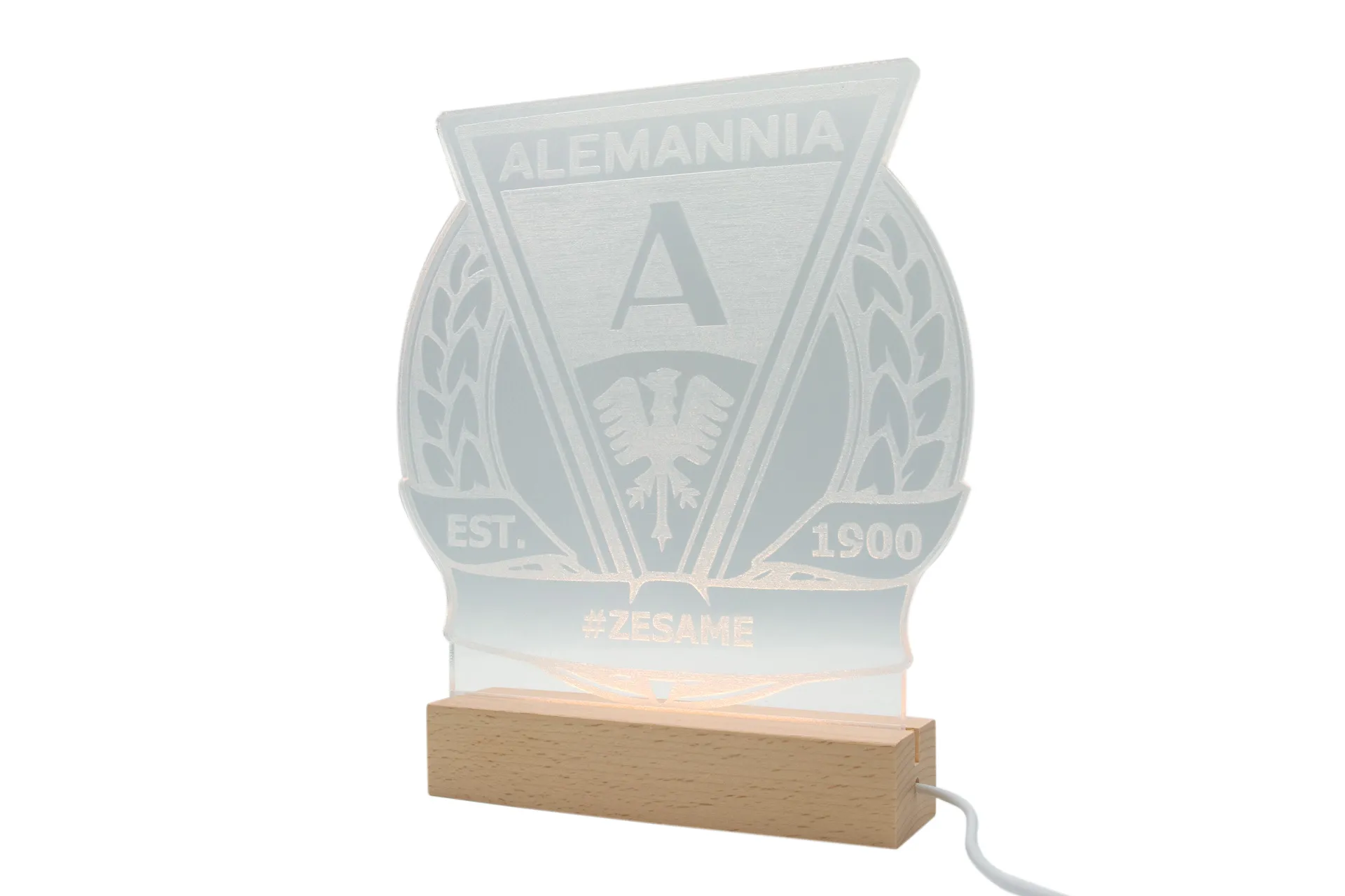 LED-beleuchteter Acryl-Aufsteller mit Alemannia Aachen Motiv, montiert auf Holzsockel mit USB-Anschluss und Bedienelement für div.Farblichter– ideal als Nachtlicht oder Dekoration für Fans
