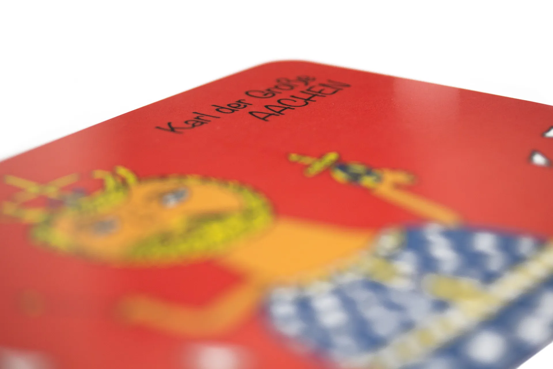 Glänzendes Frühstücksbrett in rot und Karl‑der‑Große-Motiv auf Melamin‑Schichtstoffplatte