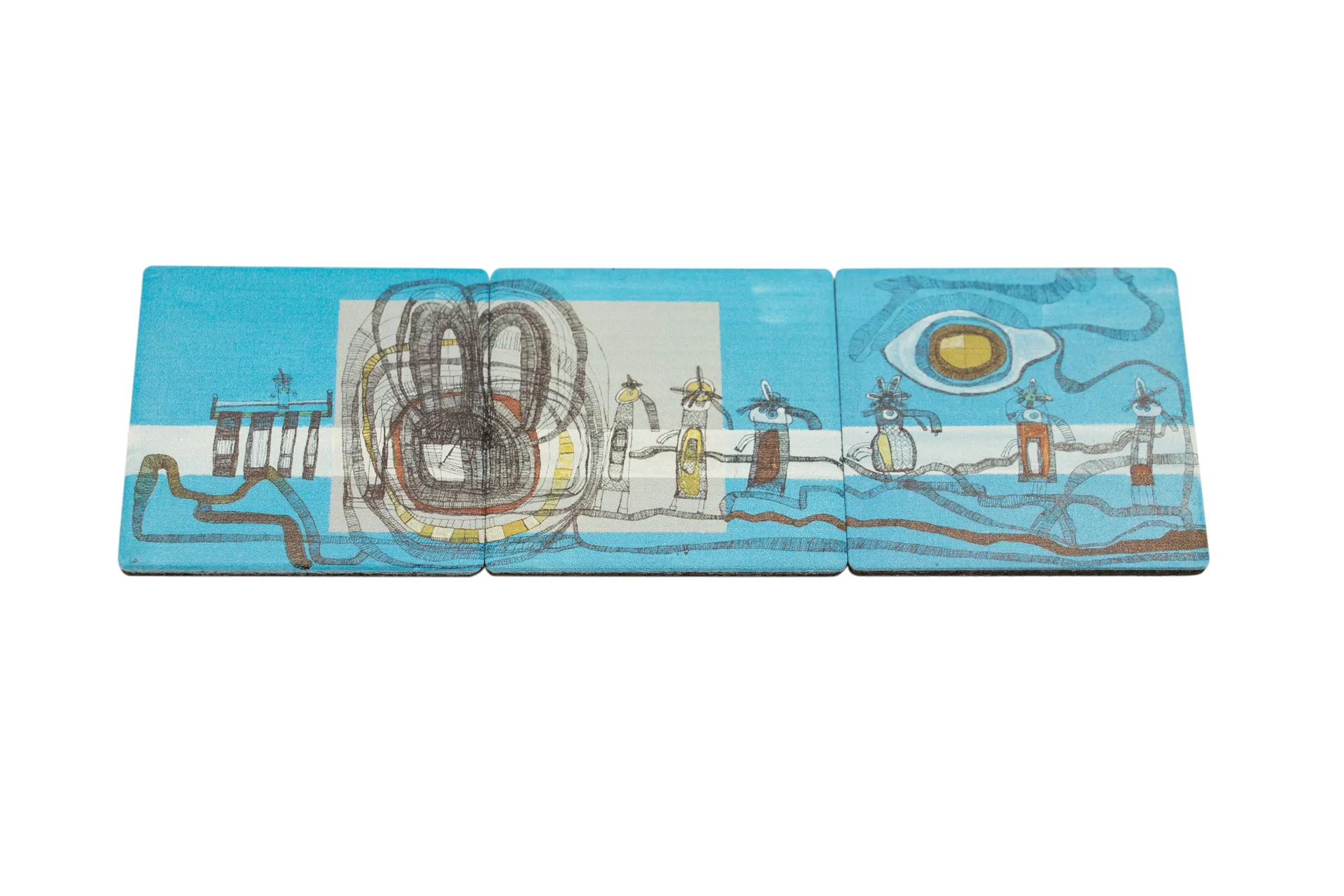 Drei quadratische Magnete mit blau/bunten Farben und abstraktem Motiv, ideal zur Befestigung von Notizen oder Fotos am Kühlschrank